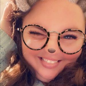 Meet your Posher, Rebecca